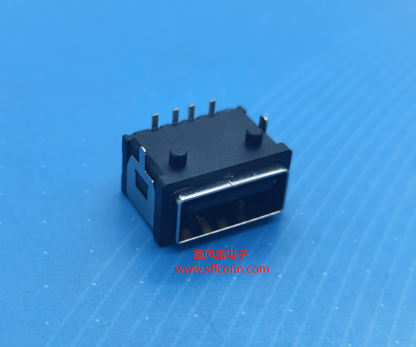 001020-U2AF002-X(USB2.0 AF 90度反向两脚有柱防水 L=11.3)