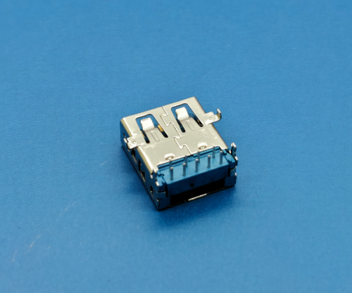 8003F-0000060-B (USB3.0 AF 90度板上型四脚无边 H=5.82 L=15.0) 常做